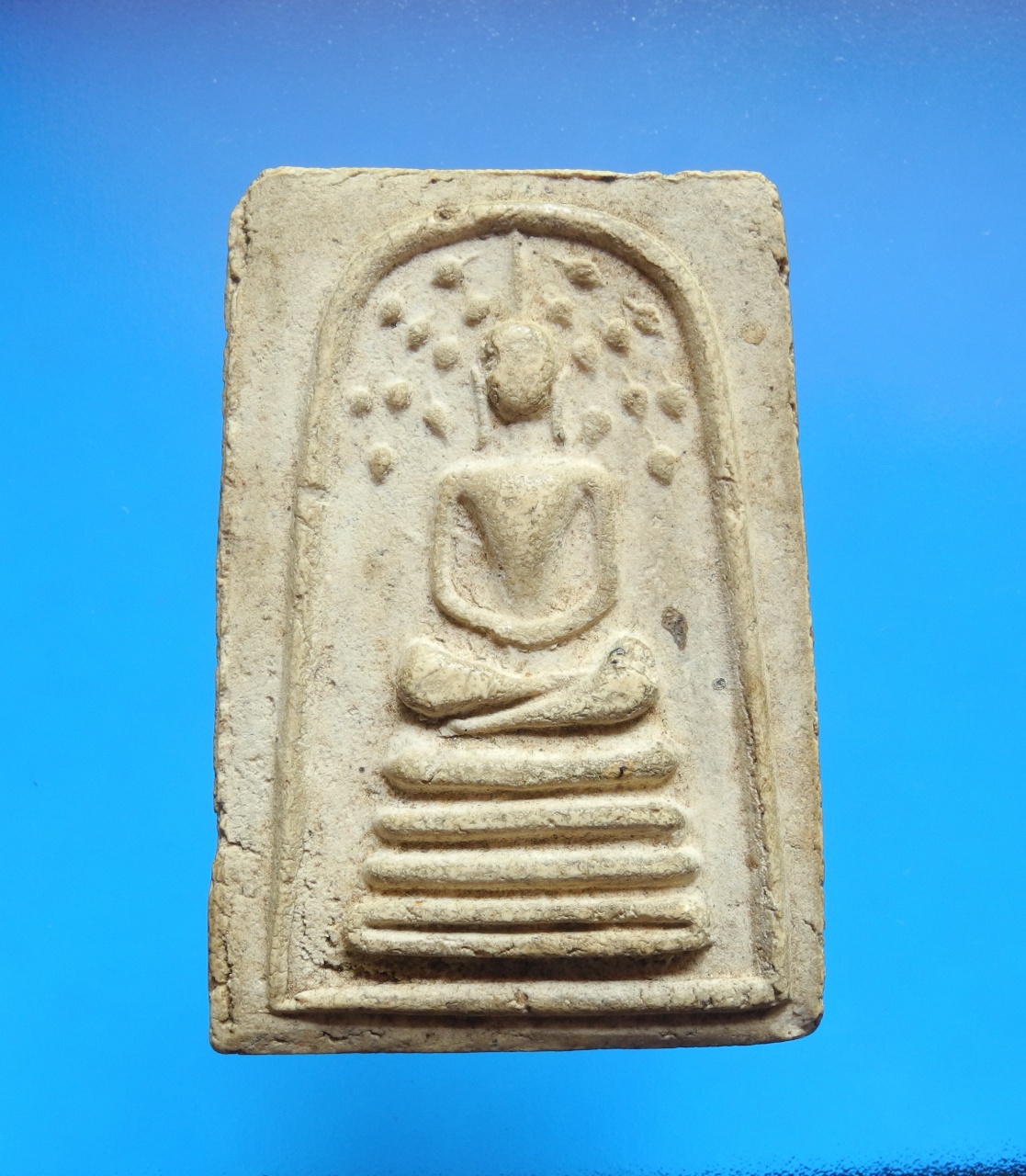 สมเด็จปรกโพธิ์หลังรูปเหมือน หลวงพ่อลมูล วัดเสด็จ